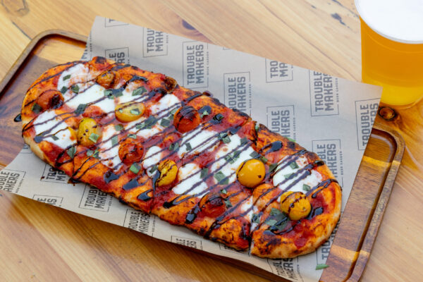 troublemakers_margherita_flatbread-2